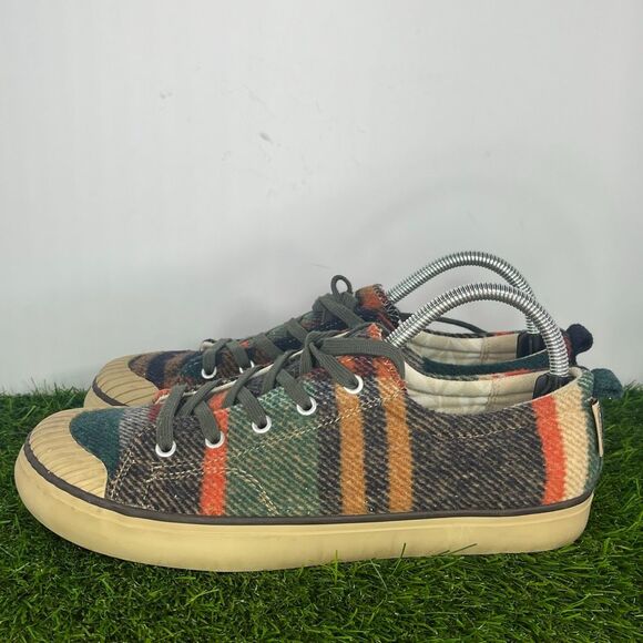 Keen Womens Size US 11 Forest Night Elsa Wool Fleece Plaid Sneakers - Picture 1 of 8